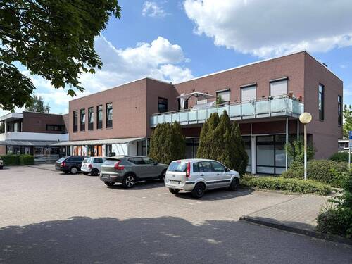 Ansicht Straßenseite - Gewerbeobjekt (Büro, Produktion, Verkauf) zum Kaufen in Stuhr