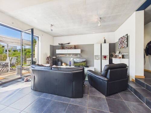 Wohnen mit Blick auf die Terrasse und Garten EG - Einfamilienhaus mit 156,80 m&sup2; in Saarwellingen / Schwarzenholz zum Kaufen