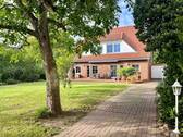 Zufahrt - 9 Zimmer Einfamilienhaus zum Kaufen in Berlin