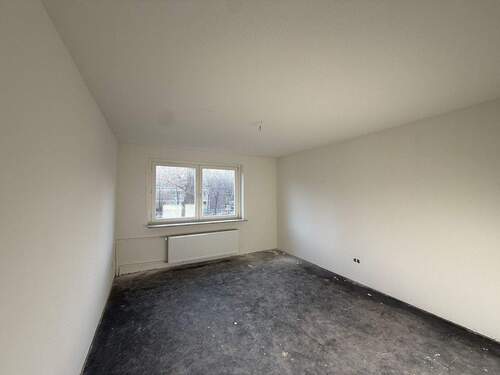 Leeres renoviertes Zimmer - 