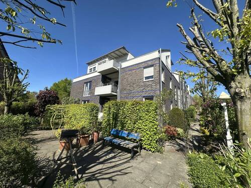 Spielplatz / Sitzbereich des Hauses - Etagenwohnung mit 278,40 m&sup2; in Rheine zum Kaufen