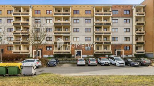 Außenansicht 2 - Charmante Zwei-Zimmer-Wohnung mit Balkon - Ihr neues Zuhause erwartet Sie!