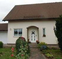 Ruhig am Ende der Straße - 275.000,00 EUR Kaufpreis, ca.  122,00 m² Wohnfläche in Hoyerswerda (PLZ: 02977)