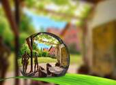 Freisitz Werkstatt mit Blick zum Haupthaus - 
