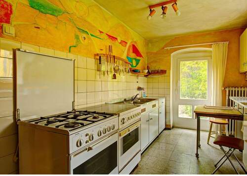 Haupthaus EG Küche mit Ausgang zum Garten - 