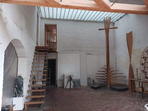 Haupthaus Atelier mit Durchgang zum Werkraum - 
