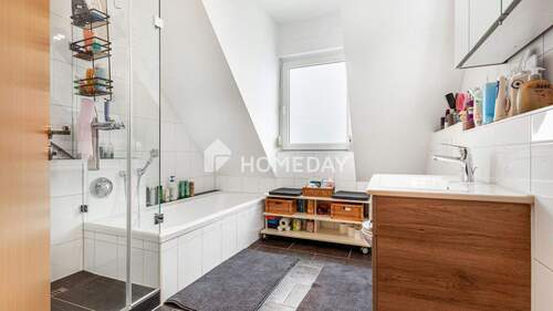 1. OG Badezimmer 1 - 