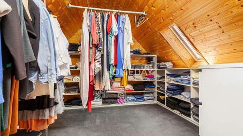 1. OG Ankleidezimmer 1 - 