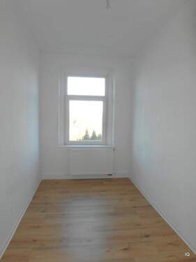 Kinder- oder Arbeitszimmer - 