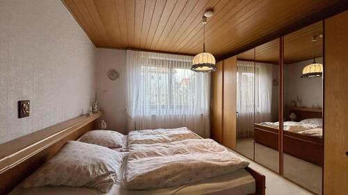 Schlafzimmer EG - 