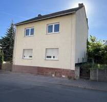 Großes Grundstück mit 2-Familienhaus in Frankfurt Bergen - Frankfurt am Main Bergen-Enkheim Großes Grundstück mit 2-Familienhaus in Frankfurt Bergen - Frankfurt am Main Bergen-Enkheim