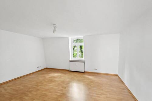 Wohn-/ Esszimmer - 2 Zimmer Etagenwohnung zum Kaufen in Stuttgart-Mitte