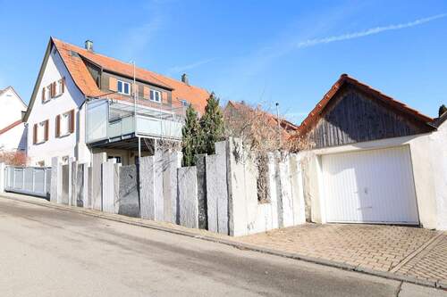 Haus mit Garage - 