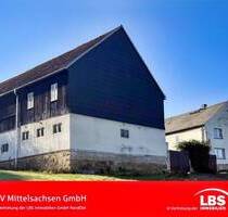 Idyllischer Bauernhof mit viel Land - Claußnitz