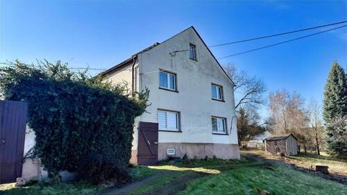 Außenansicht - Bauernhaus, Landhaus mit 150,00 m&sup2; in Claußnitz zum Kaufen
