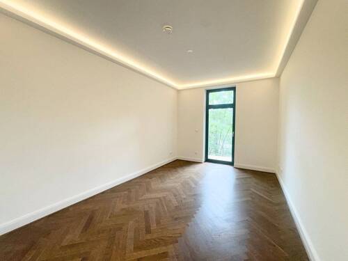 Zimmer - Perfekt für 2! Erstbezug * Balkon * Parkett * Fußbodenheizung * Tageslichtbad mit Wanne * LED-Licht