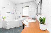 Badezimmer Dachgeschoss - 