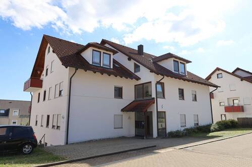 Hauseingang - 2 Zimmer Etagenwohnung zum Kaufen in Bitz