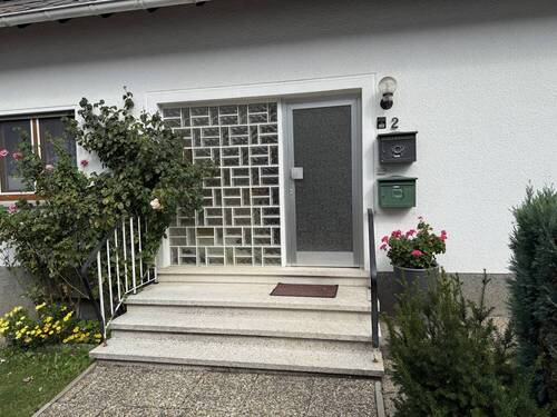 Eingangsbereich - Etagenwohnung mit 110,00 m² in Montabaur zum Kaufen
