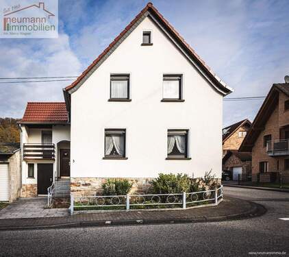 Ansicht Süd - 5 Zimmer Einfamilienhaus zum Kaufen in Niederbreitbach