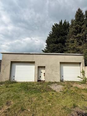 Halle - Garagen - 8 Zimmer Einfamilienhaus in Stolberg (Rheinland) / Mausbach