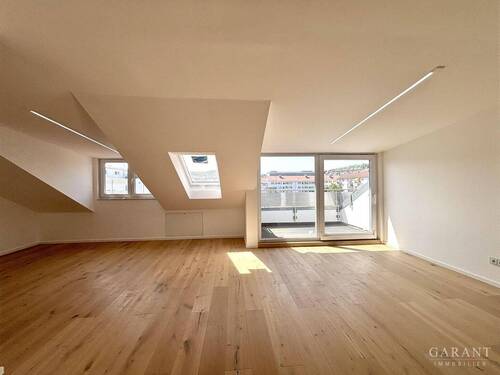 Wohn- und Essbreich - 2 Zimmer Etagenwohnung zum Kaufen in Stuttgart