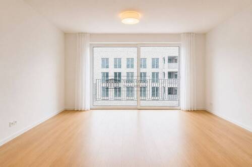 Helles Wohnzimmer - Kernsanierte 2-Zimmer-Wohnung in Bornheim - Ihr neues Zuhause wartet!