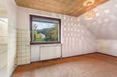 Schlafzimmer 5 oder Küche im Obergeschoss - 