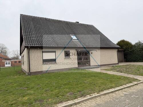 Eingang - 7 Zimmer Einfamilienhaus zum Kaufen in Schwaförden