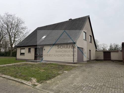 Garage 1 - 7 Zimmer Einfamilienhaus in Schwaförden