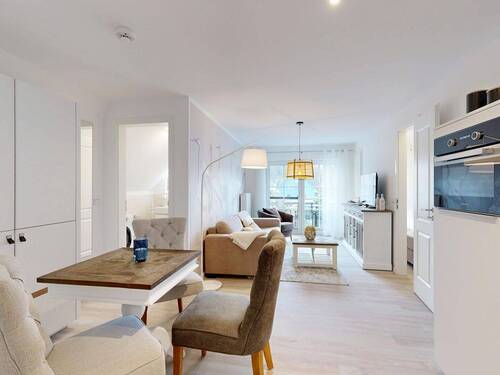 Bild 1 - Klein und fein - moderne, neuwertige Ferienwohnung mit allem Komfort - 15 Gehminuten zum Ostseestrand