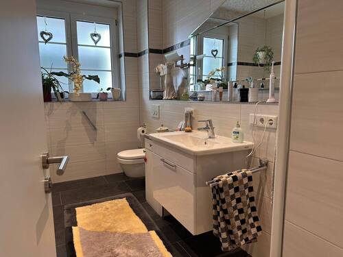 Badezimmer - Etagenwohnung mit 117,00 m² in Bad Wörishofen zum Kaufen