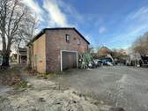 Grundstück hinten - 8 Zimmer Mehrfamilienhaus, Wohnhaus in Klein Nordende
