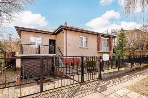 Hausansicht - Ansprechendes Einfamilienhaus mit schönem Garten in Mahlsdorf-Süd