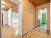 Flurbereich in Richtung Wohnungseingang - 