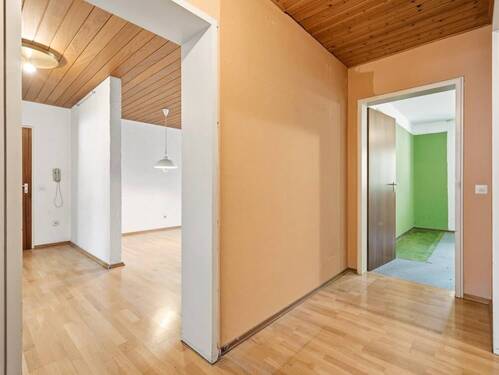 Flurbereich in Richtung Wohnungseingang - 