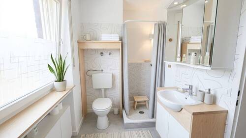 Badezimmer * Bild mit KI bearbeitet * - 