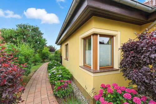 Außenansicht - 5 Zimmer Mehrfamilienhaus, Wohnhaus in Klipphausen