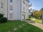 Außenbereich der Wohnanlage - Etagenwohnung mit 33,00 m² in Pforzheim zum Kaufen