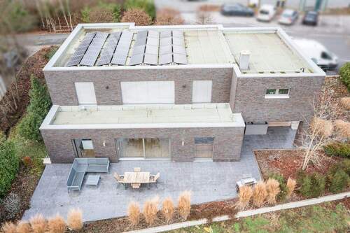 großzügige Terrasse, Südausrichtung - 