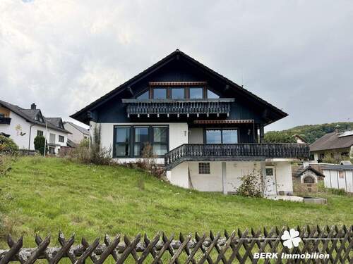 Ansicht Front - 4 Zimmer Einfamilienhaus zum Kaufen in Gunzenbach