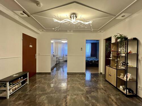 10 Eingangsbereich - 