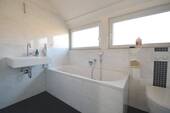 Badezimmer OG Wohnung - 