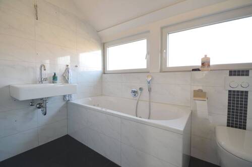 Badezimmer OG Wohnung - 