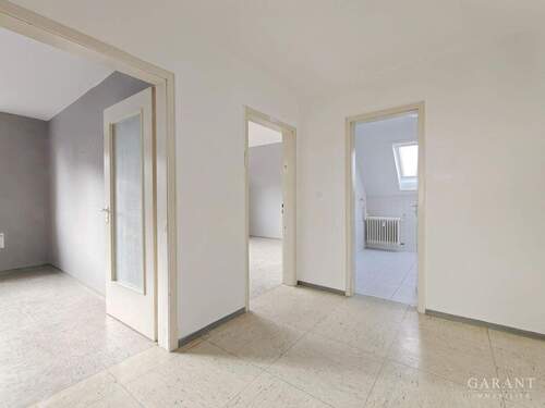 Flur - 2 Zimmer-Wohnung in Lindenhof zu verkaufen