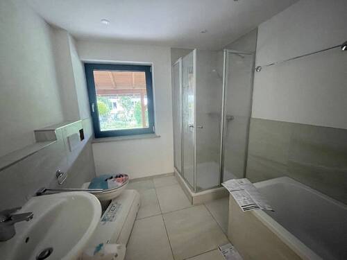 Wohlfühlbad - 2 Zimmer Etagenwohnung in Waal