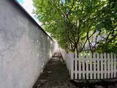 Zugang zum PKW-Stellplatz - 
