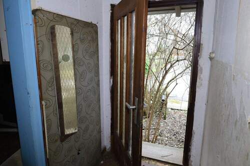 Eingangsbereichg rechts - 5 Zimmer Doppelhaushälfte in Vöhringen