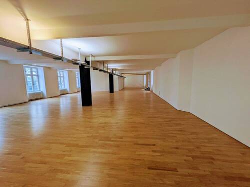 Mieteinheit - Bürofläche mit Loft-Flair im Wrangelkiez
