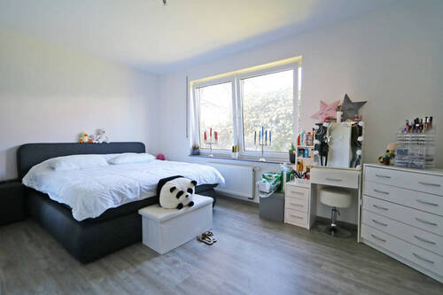 V1536 Schlafzimmer Haus rechts EG - 